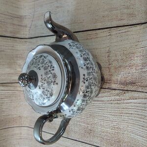 Bavarian China teapot Theresia